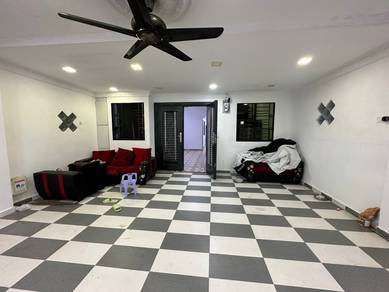 Taman Universiti Renovated Jalan Kemuliaan Single Storey For Sale
