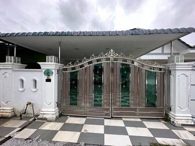 Taman Universiti Renovated Jalan Kemuliaan Single Storey For Sale