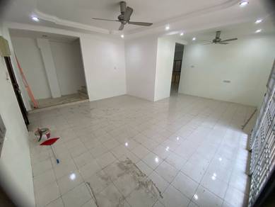 Bandar Puteri Jaya 2 Storey Semi-D For Sale