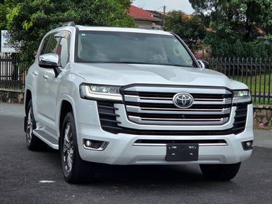 Toyota LANDCRUISER 3.5 ZX RECON FULL SPEC !!