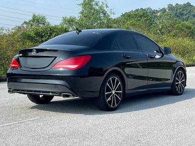 Mercedes Benz CLA200 (CBU) Local - PREMIUM