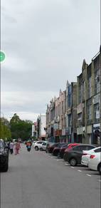 Below Market 3 Units in a Row Renovated 2½ Storey Shoplots For Sale ‼️