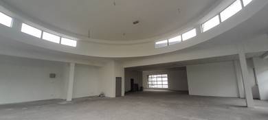 First Floor Corner Office at Putra Heights (Very Near LRT)