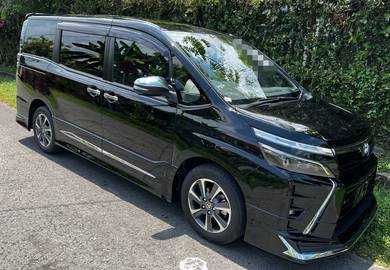 Toyota VOXY 2.0 ZS (A)KIRAMEKI III SPEC
