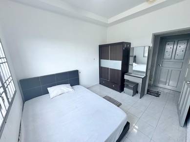 idaman senibong permas jaya / masteroom for rent / 10+min drive to ciq