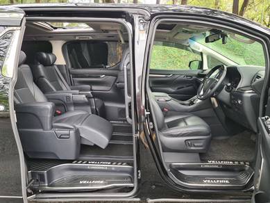 Toyota Vellfire 2.5 ZG NewFacelift Sunroof 360Cam