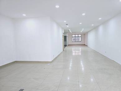 FACING MAIN ROAD Near LRT 3, 1st Floor Shop/office Bandar Baru Klang