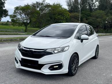 Honda Jazz 1.5 V (A) Buy And Used Only!!!