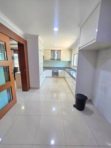Golden Hill Garden 2 1/2 Storey Terrace House