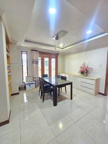 Golden Hill Garden 2 1/2 Storey Terrace House