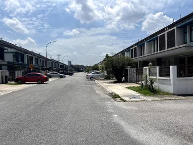 Elegant & Prime End Lot Double Storey Terrace for rent at Bdr Bkt Raja