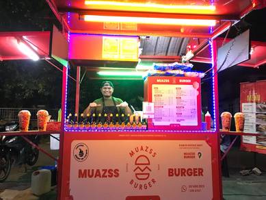 CREW/INCHARGE STALL BURGER - Muazss Burger HQ