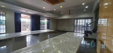 Taman Bukit Serdang Seri Kembangan Corner 2 Storey Freehold landed