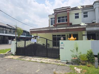 Double Storey House Corner At Taman Pinji Ria, Ipoh, Perak.