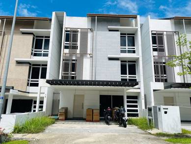 CHEAPEST SPACIOUS 2.5 Storey Hyperlink Duta Villa Presint 14 Putrajaya