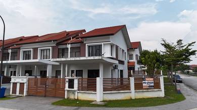 Beautiful 4 Bedroom cornerlot Pentas, Alam Impian