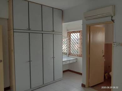 Meadow Park 2 Condo/Partially Furnished/1 Parking/Old Klang Road Good