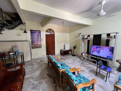 【 20 x 65 sf, 3 Rooms 3 Baths 】 2 Storey House, Taman Rawang Perdana 1