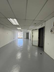 Puchong Taman Kinrara TK1 Facing Main Road 1St And 2nd Floor
