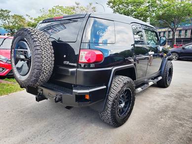 Toyota FJ 4.0 CRUISER (A)