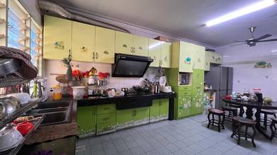 Selayang intan baiduri corner for sale