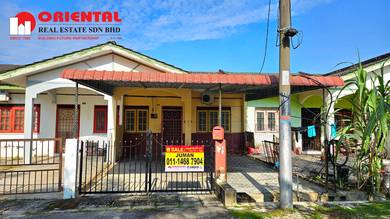 Teres Setingkat Depan Padang Di Tasek Putra Tronoh Untuk Dijual