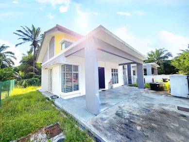 Semi D Taman Ikhlas Jenjarom TANAH LUAS FREEHOLD