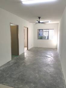 Below Market Lestari Apartment Damansara Damai Petaling Jaya for sale