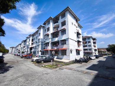 Kiambang Apartment