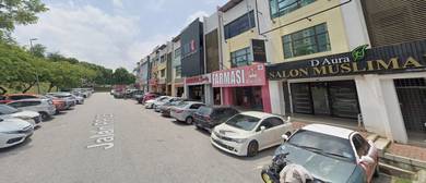Taman equine, Putra Walk, 3 Storey shop lot 20x70 (facing main road)