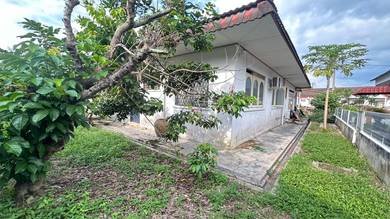 SemiD House [ Kuala Kangsar]