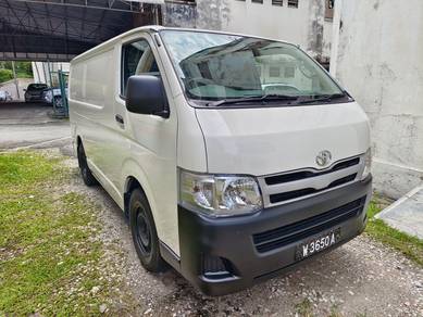 TOYOTA HIACE 2.5 (M) PANEL VAN tip top condit