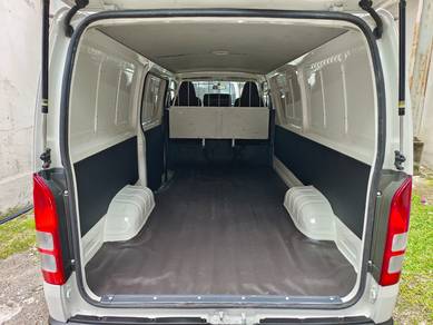 TOYOTA HIACE 2.5 (M) PANEL VAN tip top condit