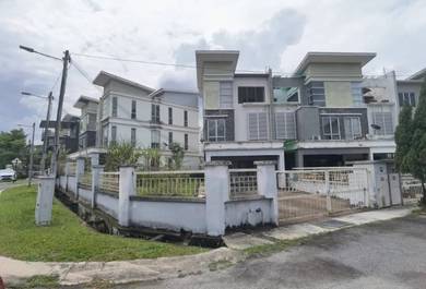3 Storey Terrace House- Taman Sri Putra @ Sungai Buloh