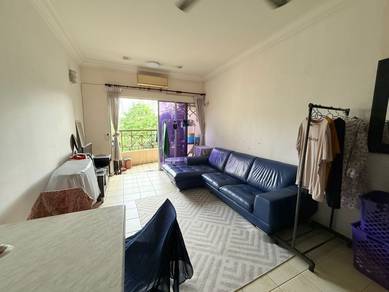 Prima Regency Service Apartment