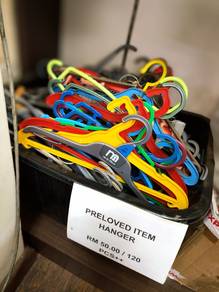 Hanger Campur Campur Lebih Dari 120 Batang