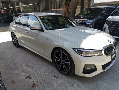 BMW 320i 2.0 M Sport Sedan Black Interior