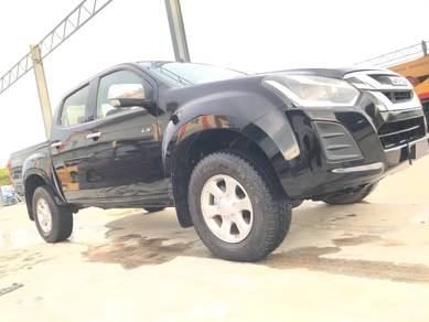 Isuzu D-MAX 2.5 4x4 (M)Z-PRESTIGE FACELIFT/DVD PLA