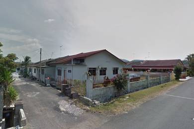 SEGAMAT CORNER LOT Single Storey Terrace House FOR SALE