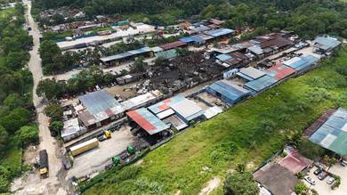Kempas Baru /Pasir Gudang Highway agriculture Land /Near High way