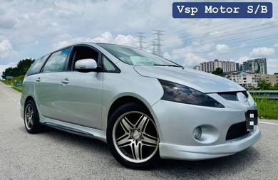 -Mitsubishi GRANDIS 2.4 MIVEC (A)Kedai /Cash