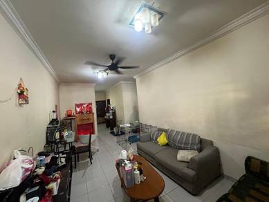Amansiara selayang townhouse, below market, good condition, vacant