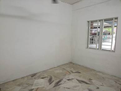 KEMASUKAN SEGERA Rumah Sewa Teres Setingkat Tmn Johan Setia Dkt Masjid
