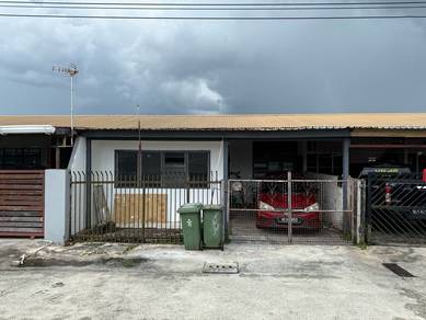 Teres Setingkat di RPR Batu 12,  Jalan Kuching Serian
