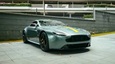Aston Martin VANTAGE 4.7 V8 AMR (M)