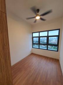 *MIDDLE ROOM [PARTLY-FUR] Lakeville Residence KEPONG KL City CONDO MRT