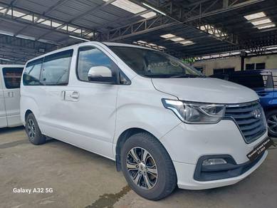 Hyundai GRAND STAREX 2.5 GLS (A)