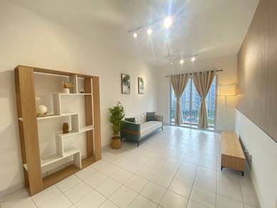 [ Medium Room @ Kiara Kasih ] No Parition Room Mont Kiara Near Publika