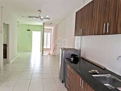 Renovated Upper Unit Pearl Villa Townhouse @ Bandar Saujana Putra