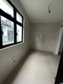 GLENMARIE corner lot with EXTRA LARGE LAND NEAR IKEA